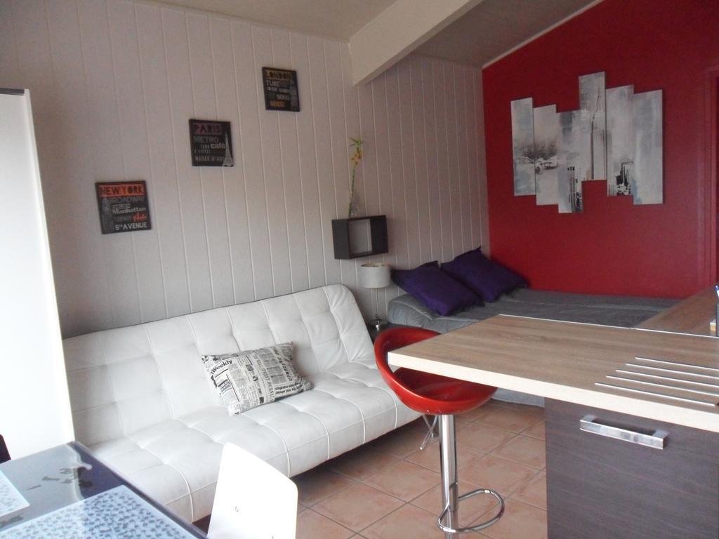 Le Tamaris Apartment Saint-Laurent-dʼAigouze Стая снимка